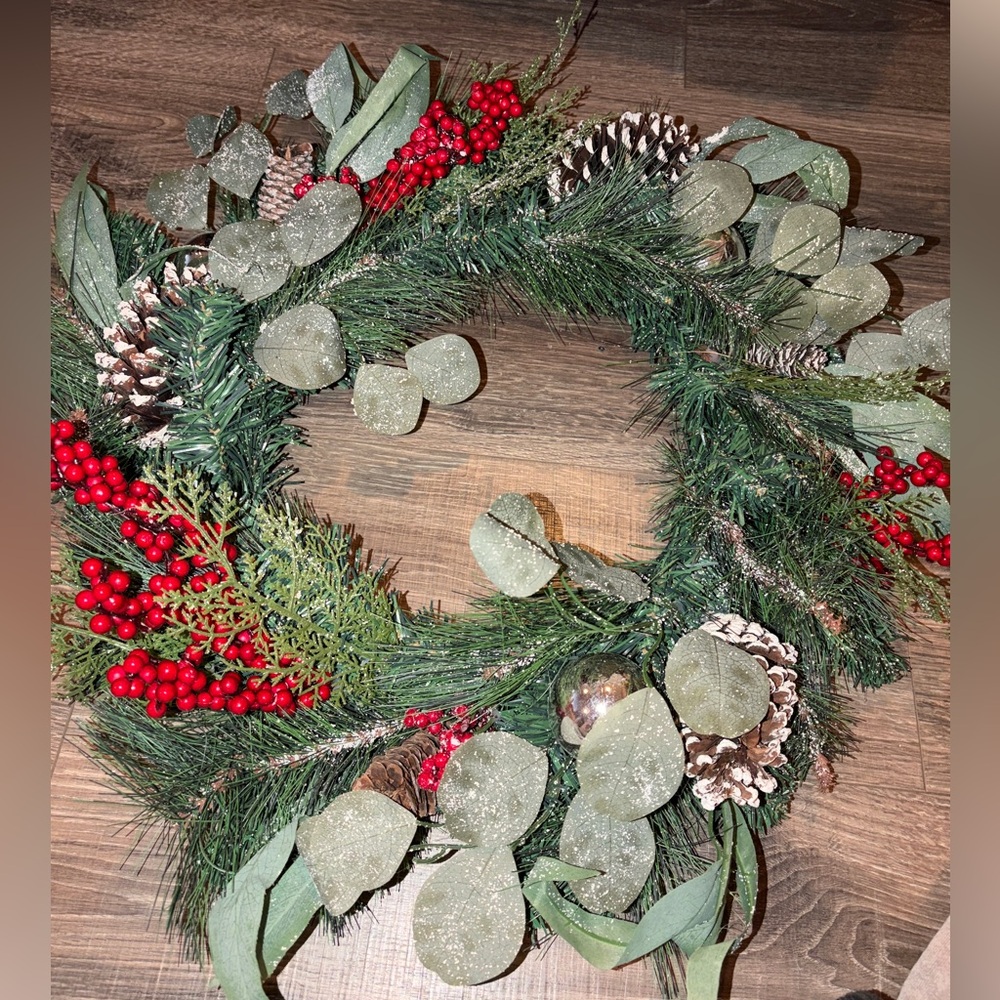 🏷️ 3/$75 Deal 🫱🏻‍🫲🏽 Fluffy Deluxe Holiday Christmas Wreath Decor